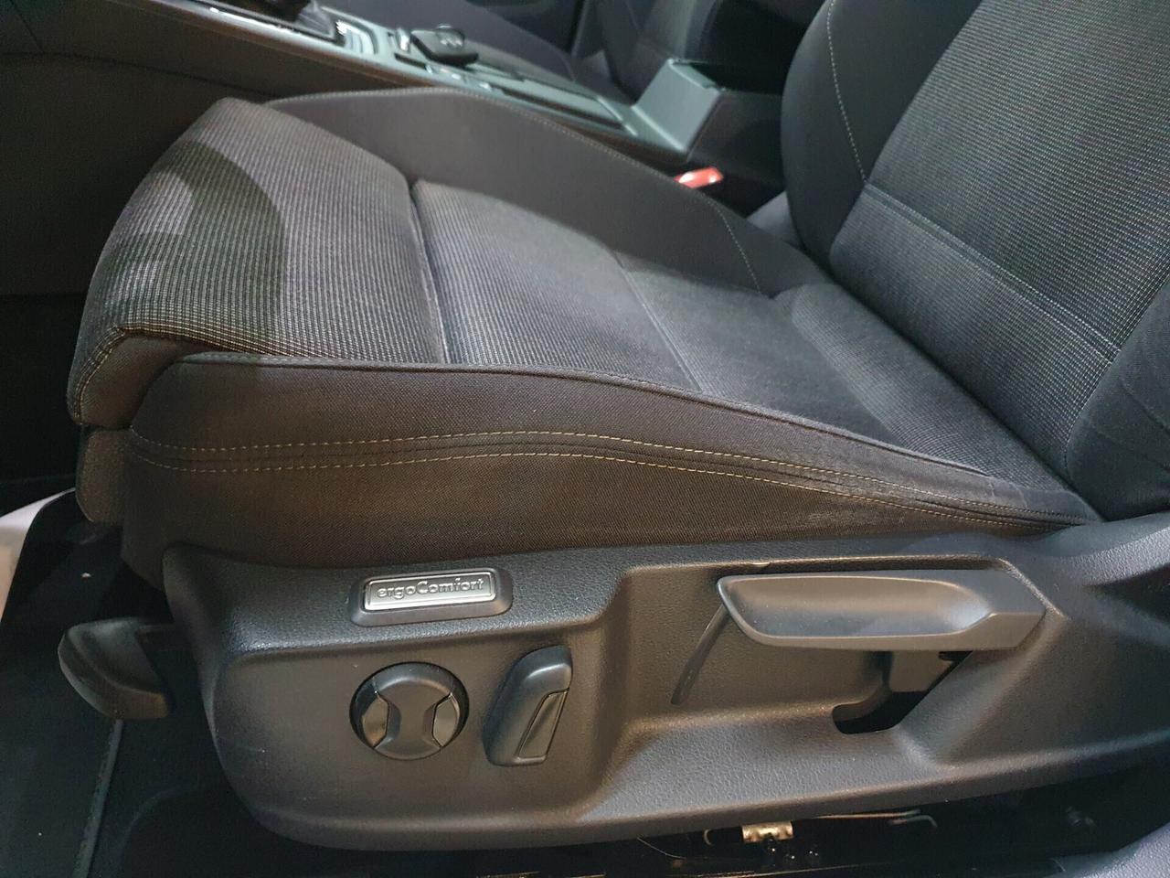 VW Passat Variant 1.6 TDI 120 CV DSG my 19