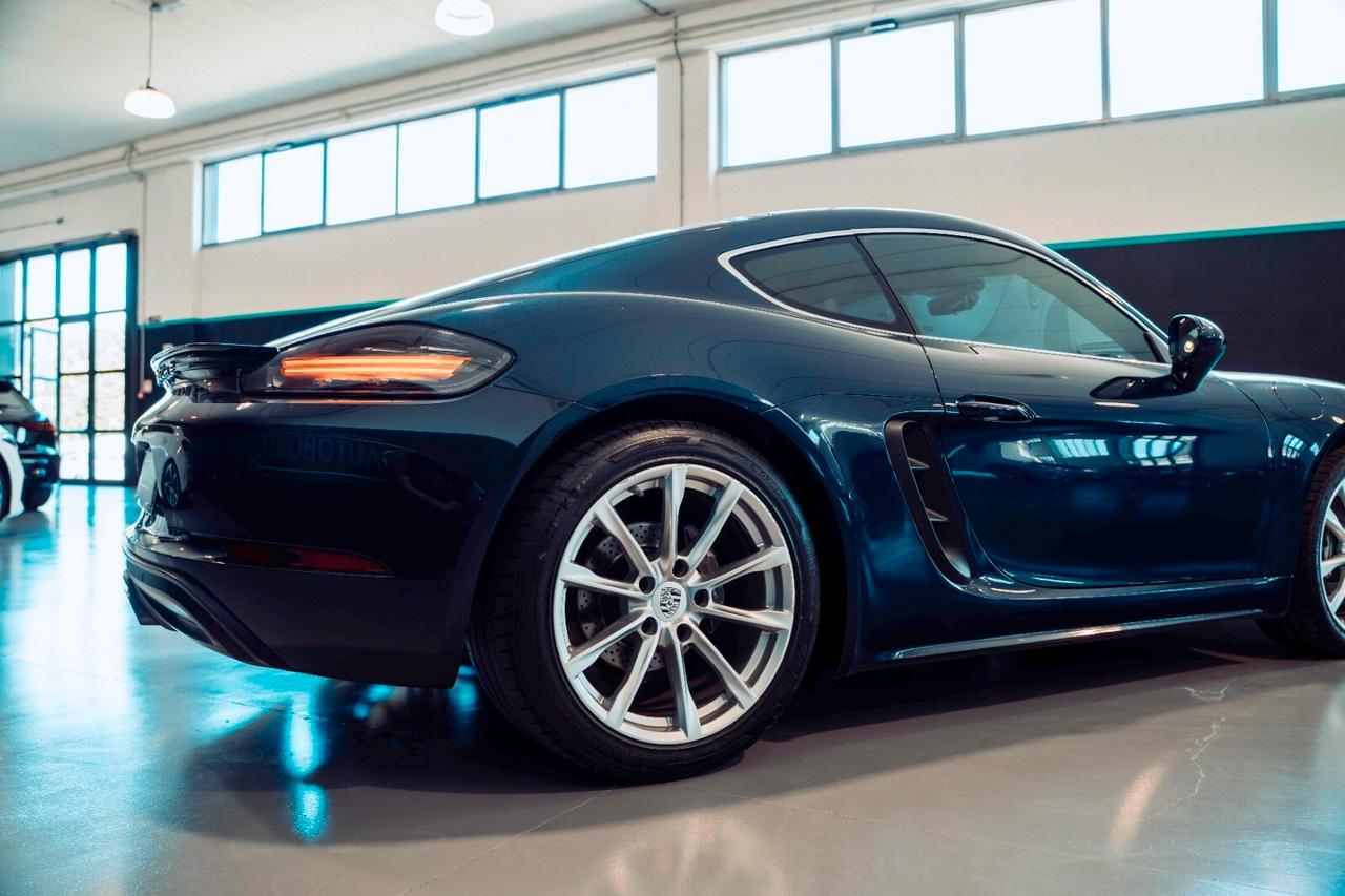 Porsche Cayman 718