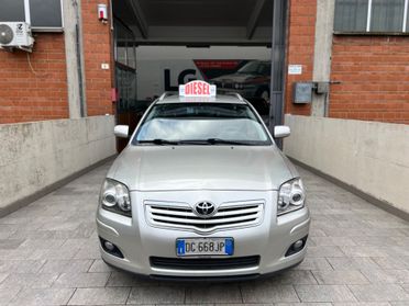 Toyota Avensis 2.0 D-4D 16V Station Wagon