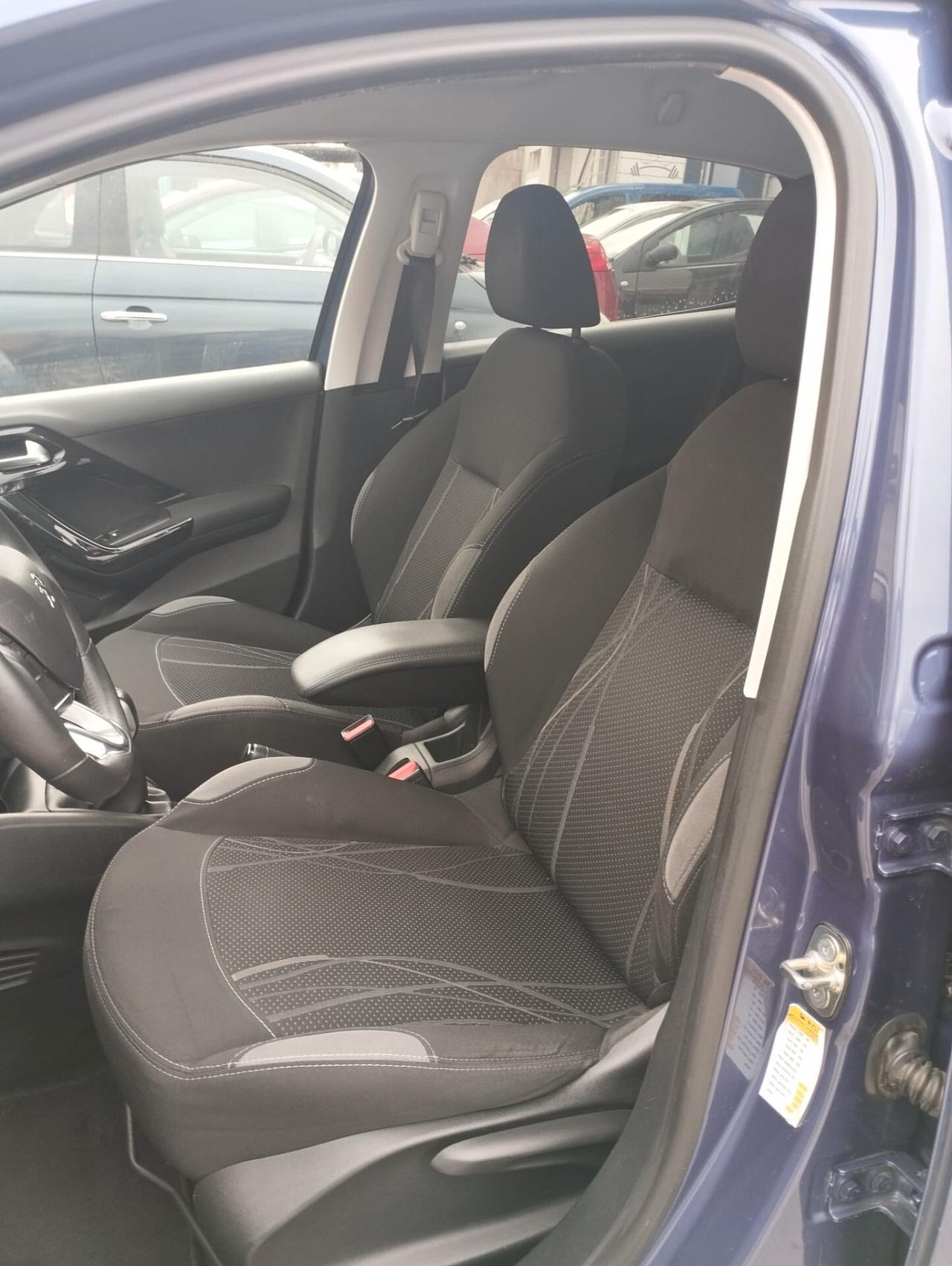 Peugeot 208 1.4 HDi 68 CV. ACTIVE PACK