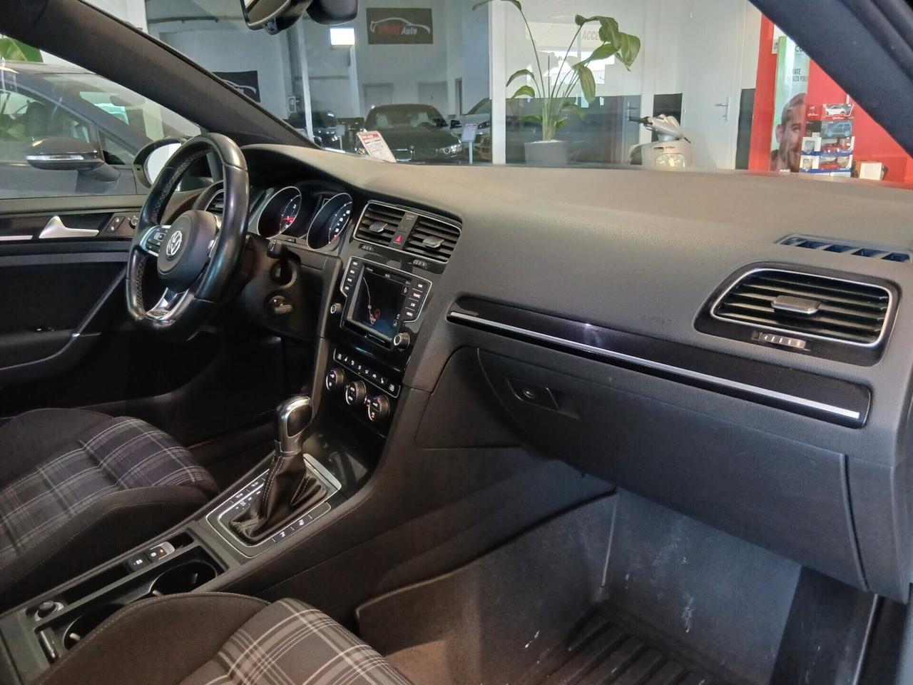 Volkswagen Golf 7 GTD 2.0 TDI DSG 184CV GARANTITA