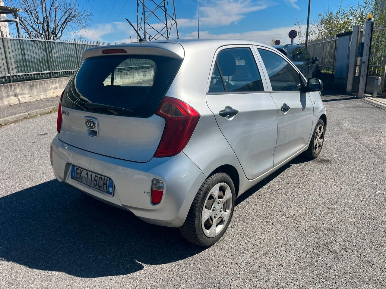 Kia Picanto 1.0 BENZ E5 SUPER PREZZO