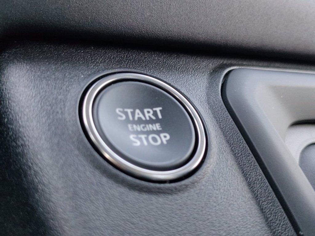 LAND ROVER Defender (2019) LAND ROVER 110 3.0D I6 200 CV AWD Auto S del 2025