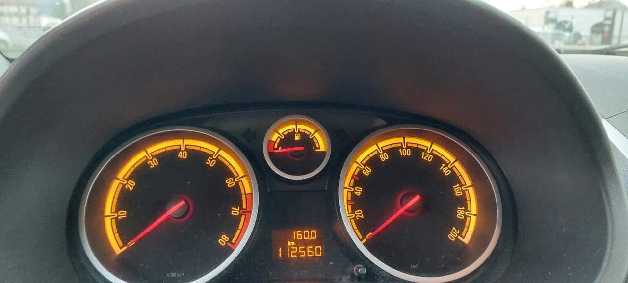 Opel Corsa 1.2 5 porte Cosmo