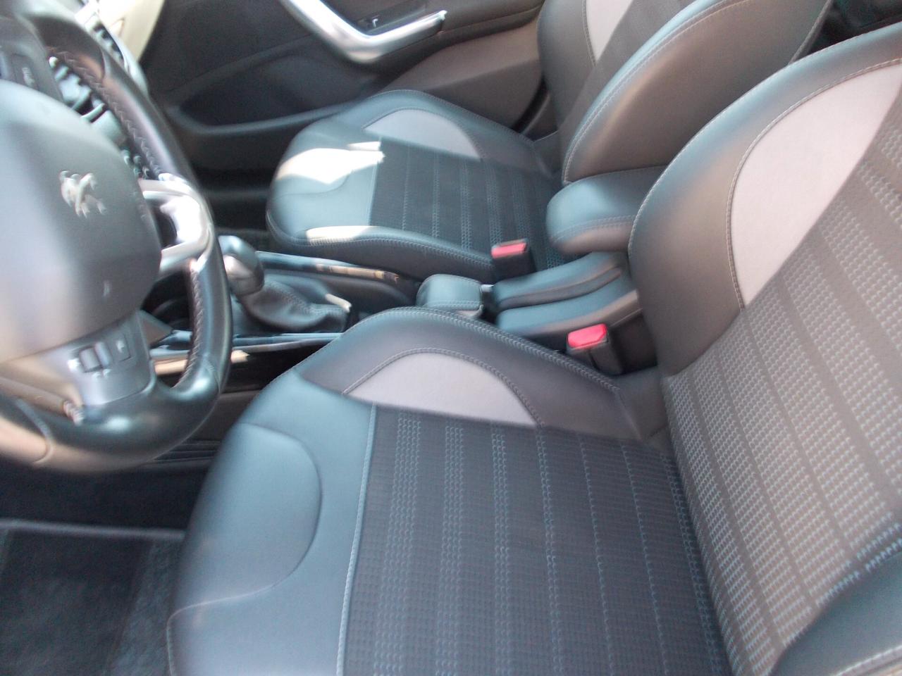 Peugeot 2008 12 PureTech Allure-KM57711 SI NEOPATENTATI