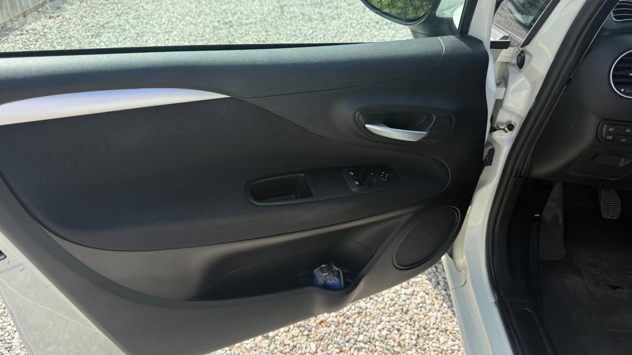Fiat Punto 1.2 8V 5 porte Gpl e Benzina