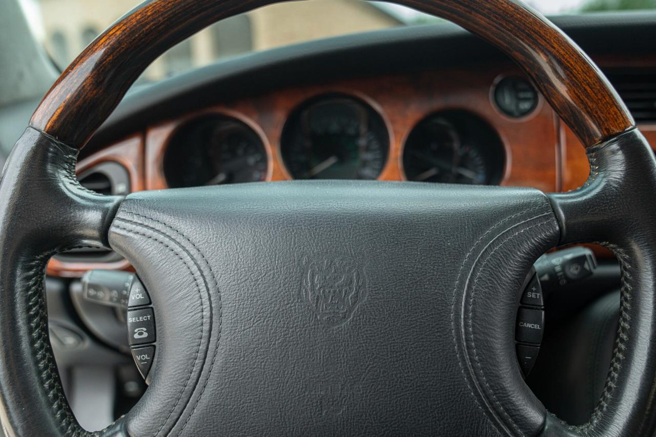 Jaguar XK8 - JAG00081