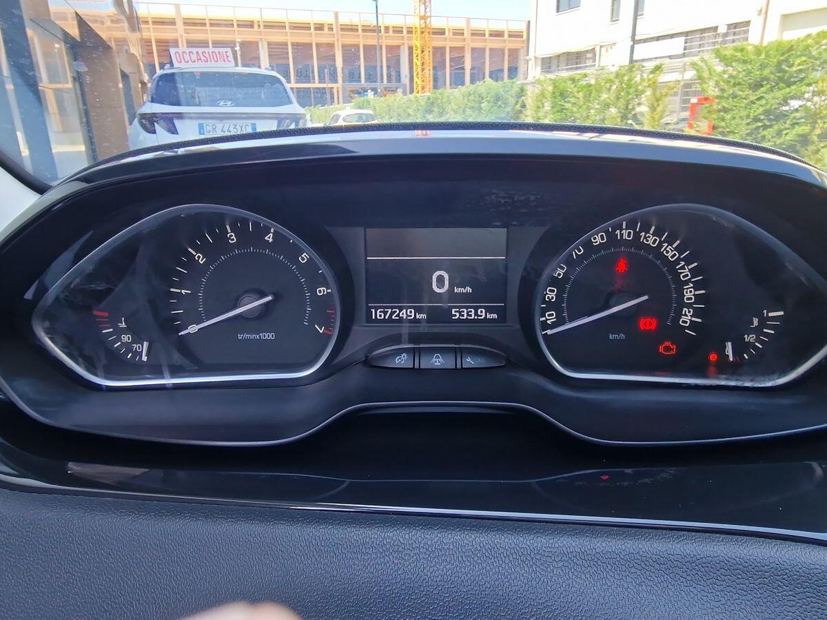 PEUGEOT 208 1.4 B/GPL ALLURE