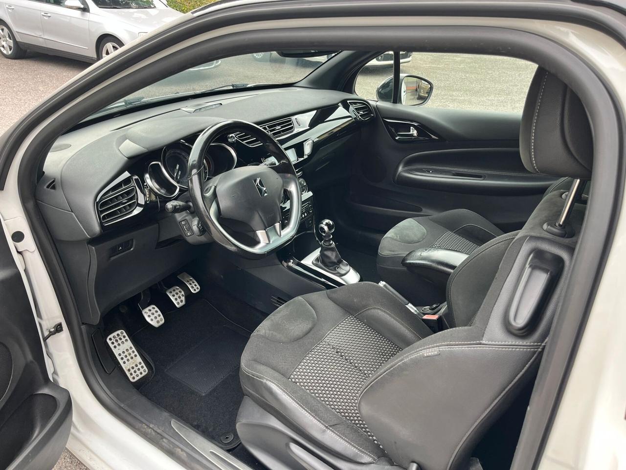 Ds DS3 DS 3 1.6 THP 155 Just Black