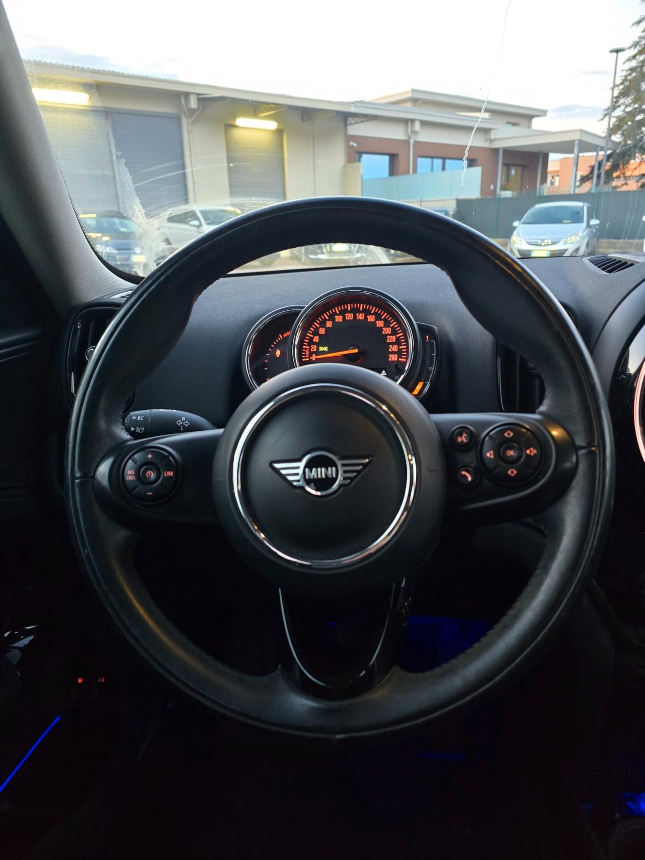 Mini Cooper Countryman 1.5 SE Business ALL4 Automatica