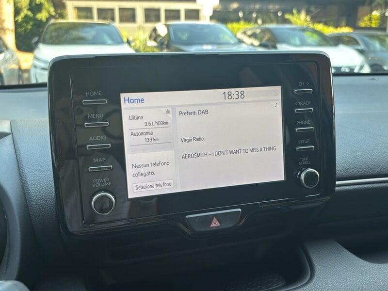 Toyota Yaris Hybrid Trend MY21