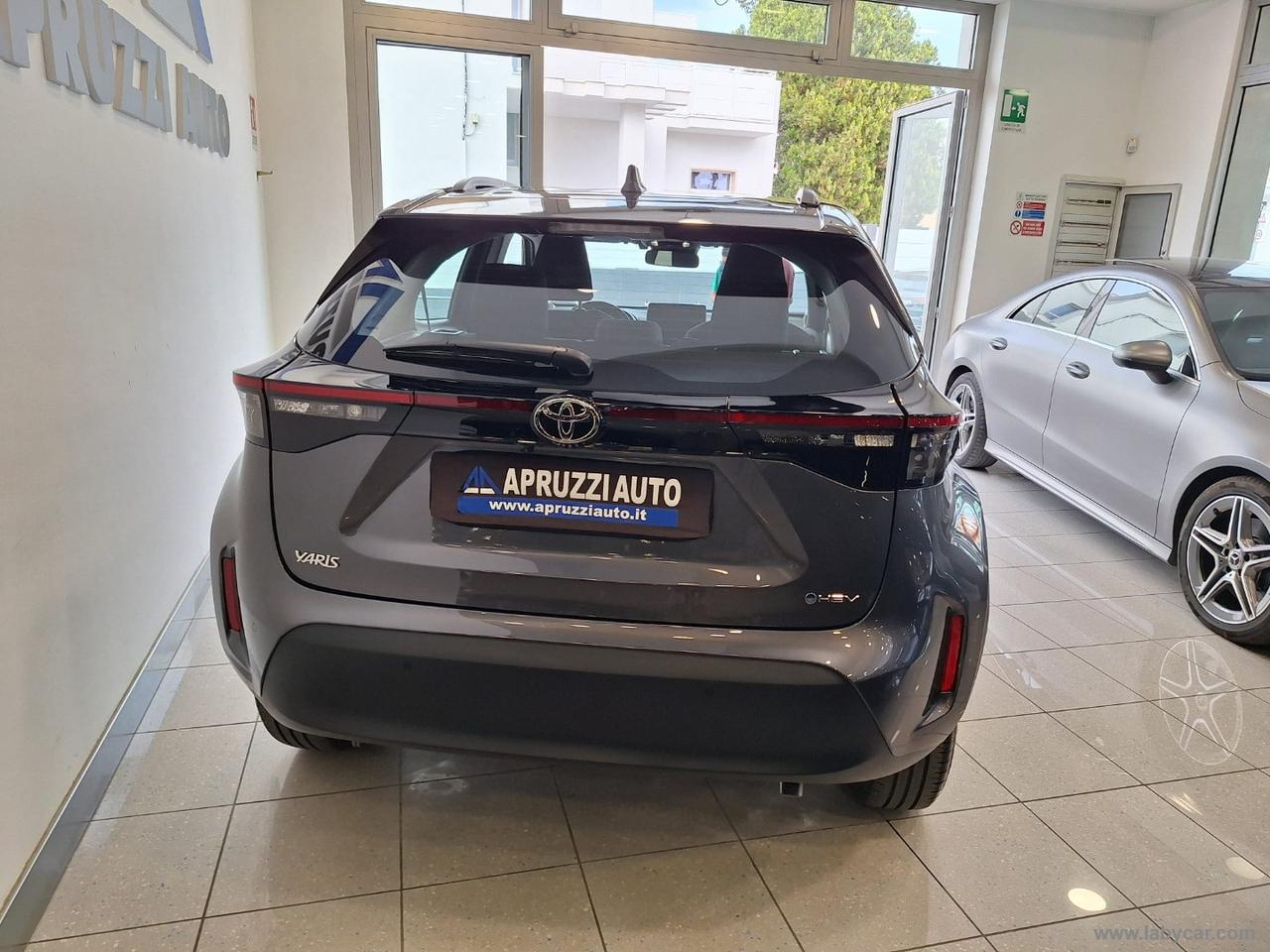 TOYOTA Yaris Cross 1.5 Hybrid 5p. E-CVT ACTIVE TREND