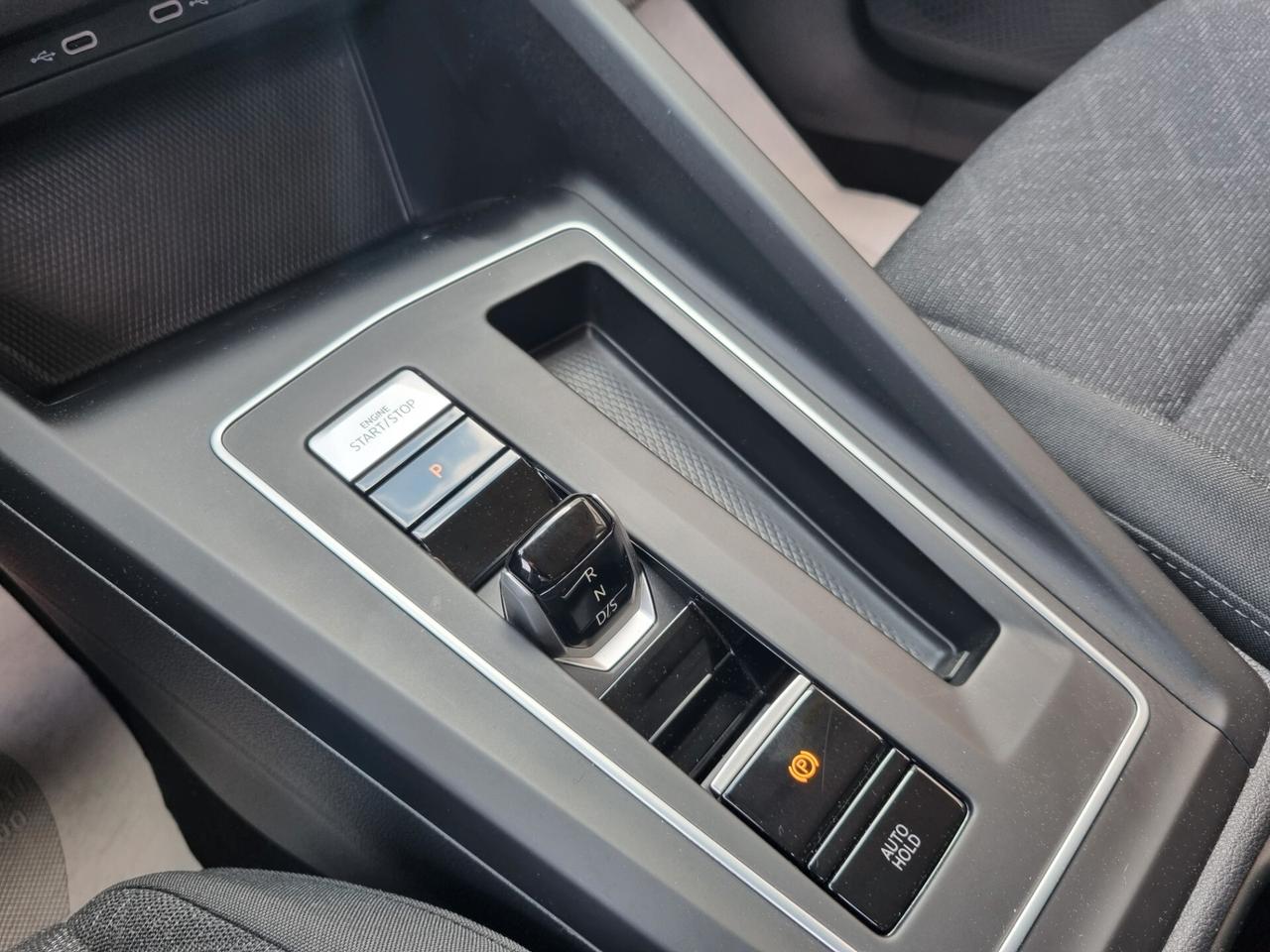 Volkswagen Golf 1.0 eTSI EVO DSG Life