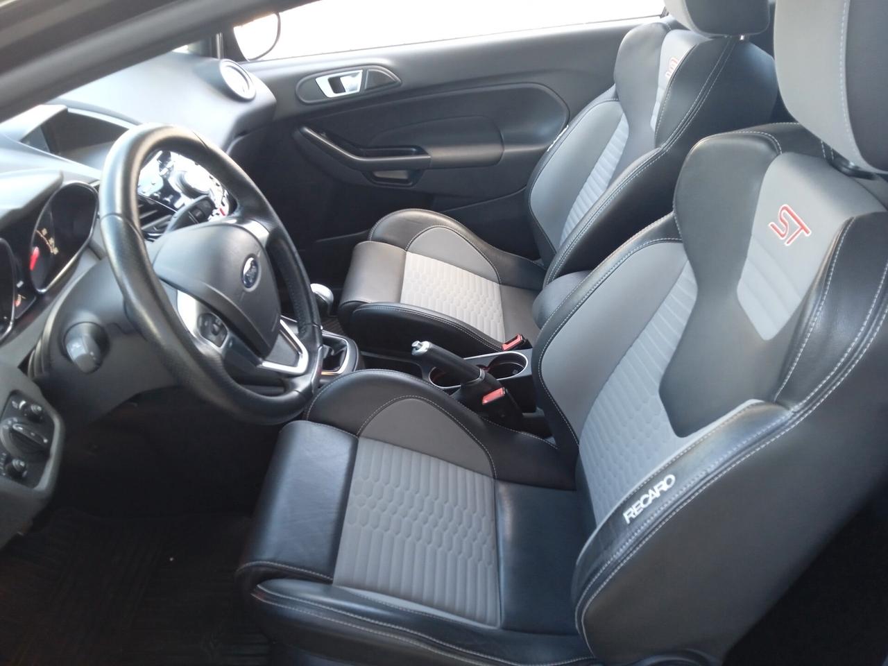 Ford Fiesta ST SPORT PACK 1-2 SENS PARK VETRI SCURI INTERNI PELLE/TESSUTO PRONTA CONSEGNA