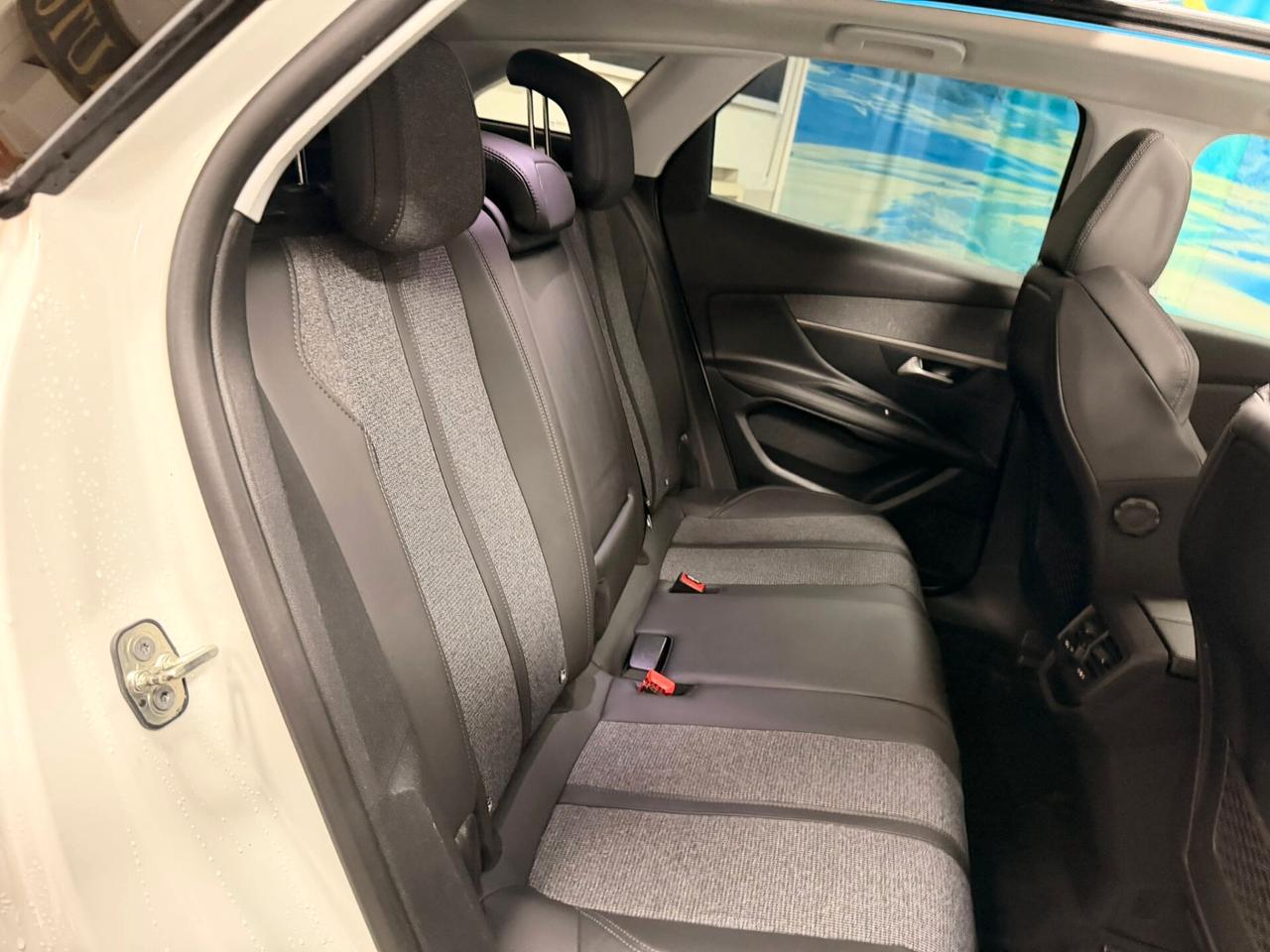 Peugeot 3008 PureTech Turbo 130 S&S Allure