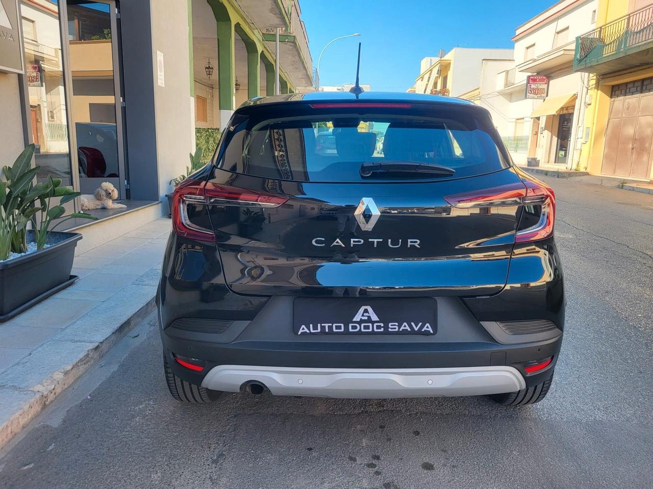 Renault Captur Dci 115 CV Business Pack+Navy+Retrocamera+Km 109800....