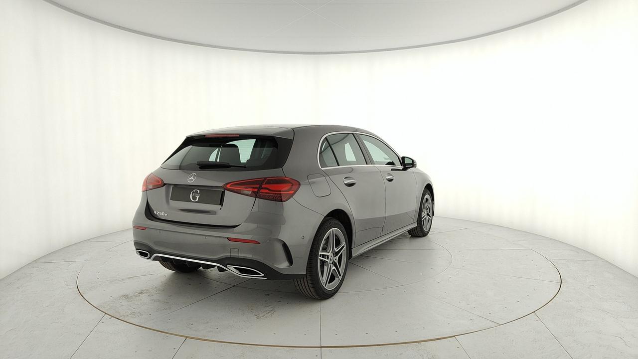 Mercedes-Benz A 250 e Plug-in hybrid Automatic