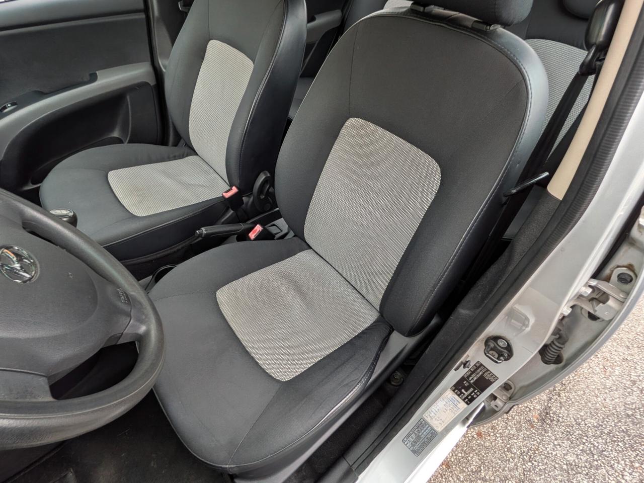 Hyundai i10 1.1 12V Classic Benzina Neopatentati