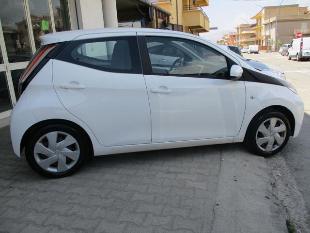 TOYOTA Aygo 1.0 x-cool