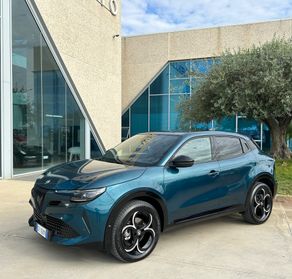 Alfa Romeo Junior 1.2 mhev 145cv possibilità noleggio no scoring