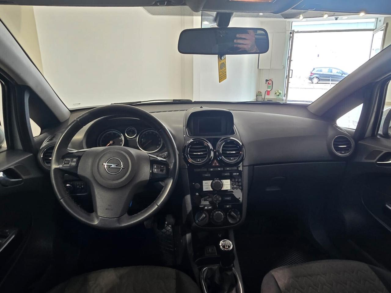 Opel Corsa 1.2 BENZINA /GPL ANNO 2013