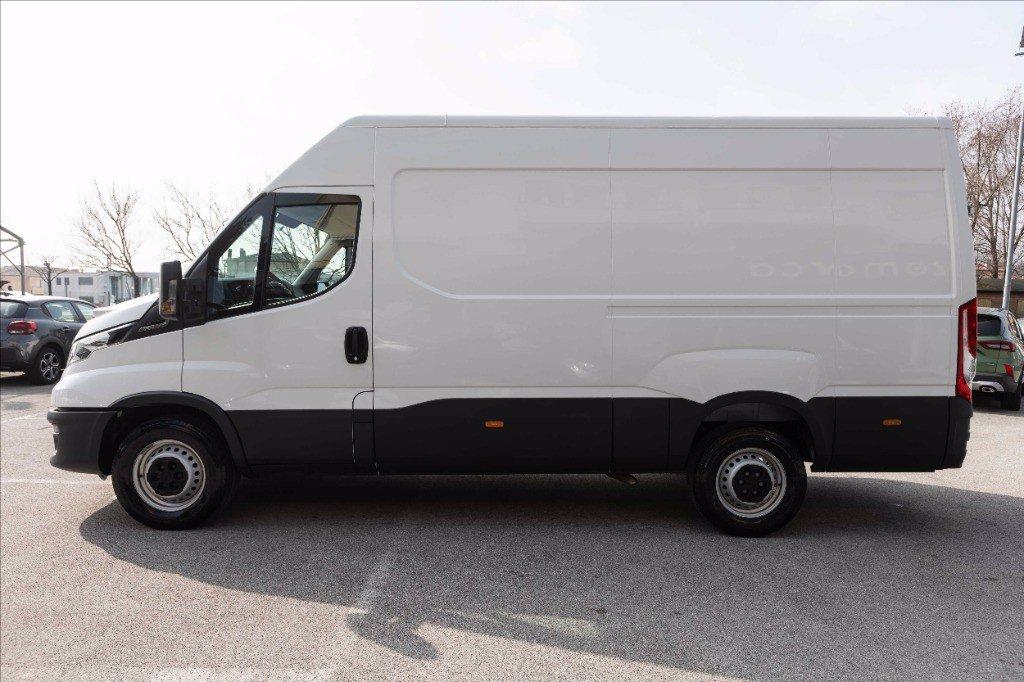 IVECO Daily 35 S14H V H2 3520L HD del 2022