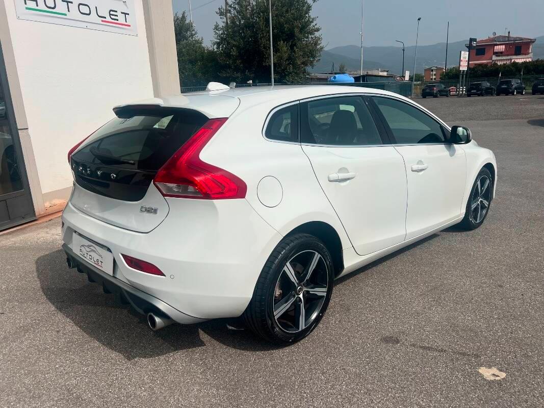 Volvo V40 2.0 d2 R-design