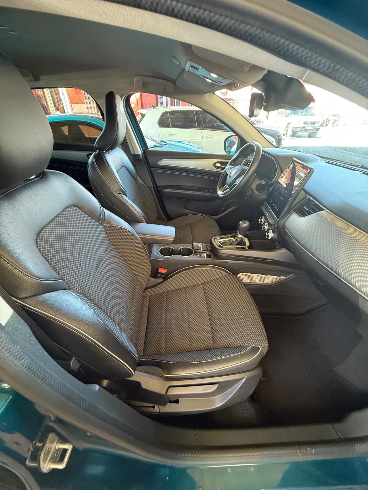 Arkana Hybrid E-Tech 145 CV R.S.Line Fast Track-unipro-