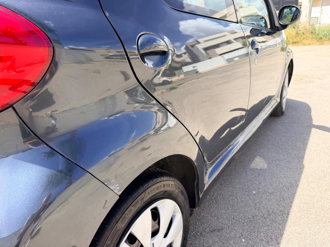 Toyota Aygo 1.4 turbodiesel 5 porte Sol