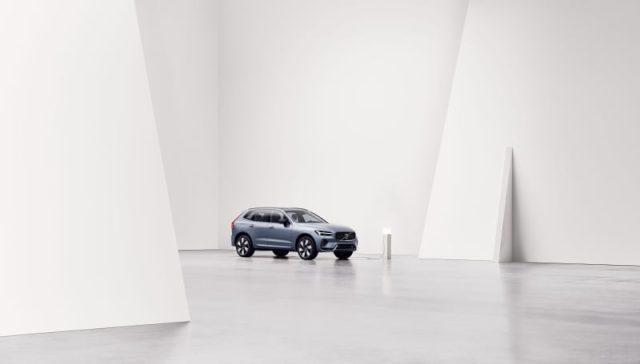 VOLVO XC60 B5 AWD automatico Ultra Dark N1