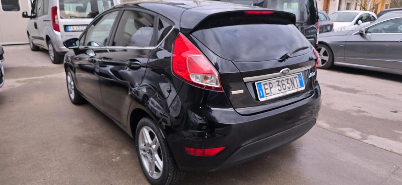 Ford Fiesta 1.5 TDCi 75CV 5 porte Titanium