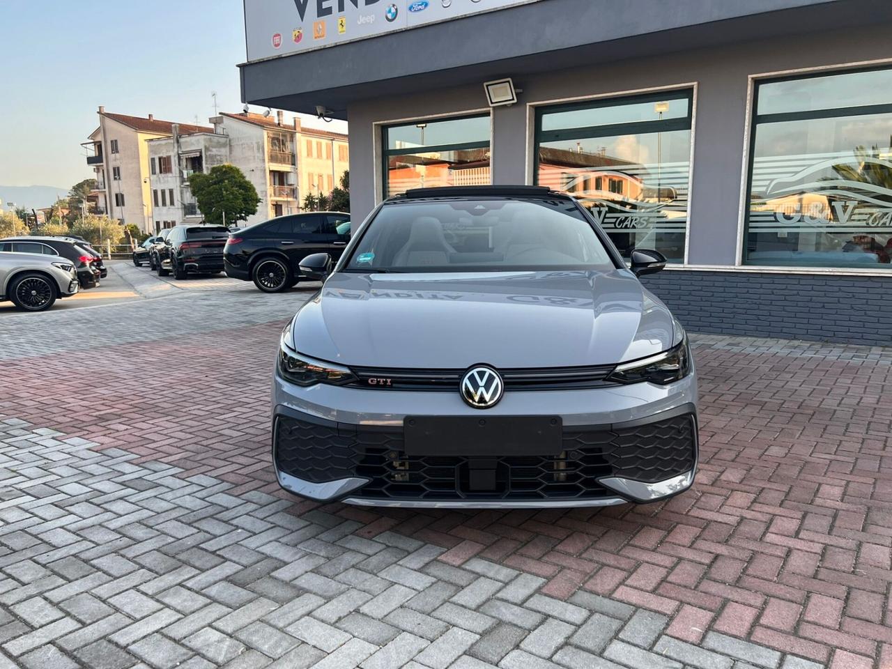 VW Golf GTI 265cv acc€16.625noleggio con riscatto noscoring