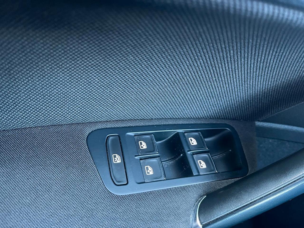 Volkswagen Golf GTI Performance 2.0 TSI DSG 5p. BlueMotion Technology