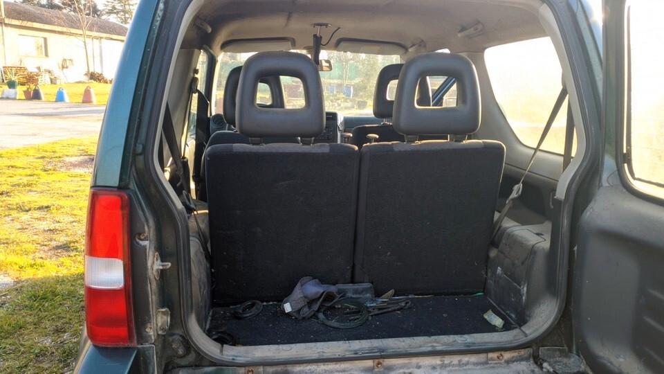 Suzuki Jimny 1.5 DDiS 86CV 4x4 JLX