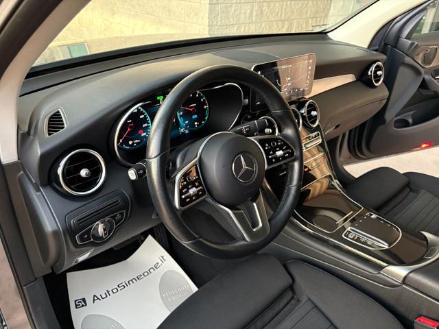 MERCEDES-BENZ GLC 300 de 4Matic Plug-in hybrid Sport.