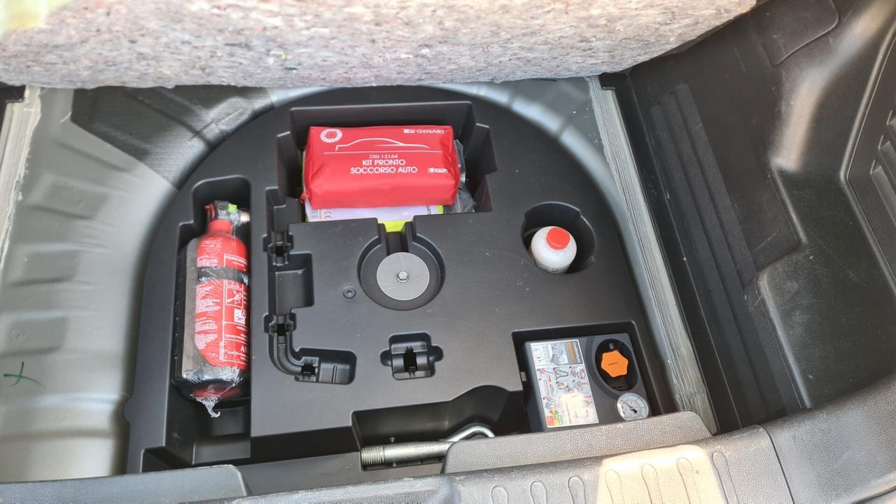 Nissan Juke 1.5 dCi Start&Stop 110 cv Tekna 2017 Navi Neopatentati