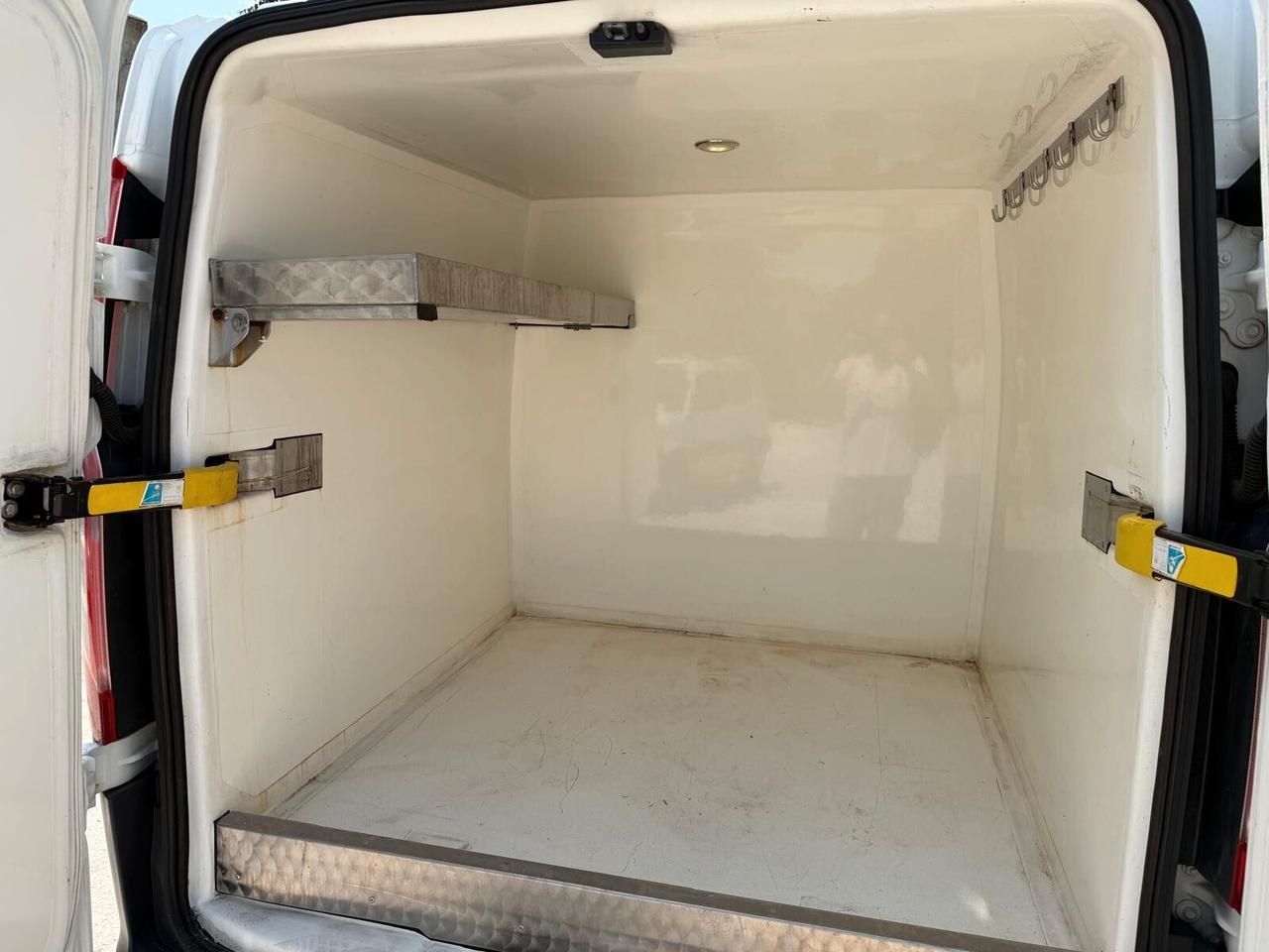 Ford Transit Custom 6 posti con coibentazione