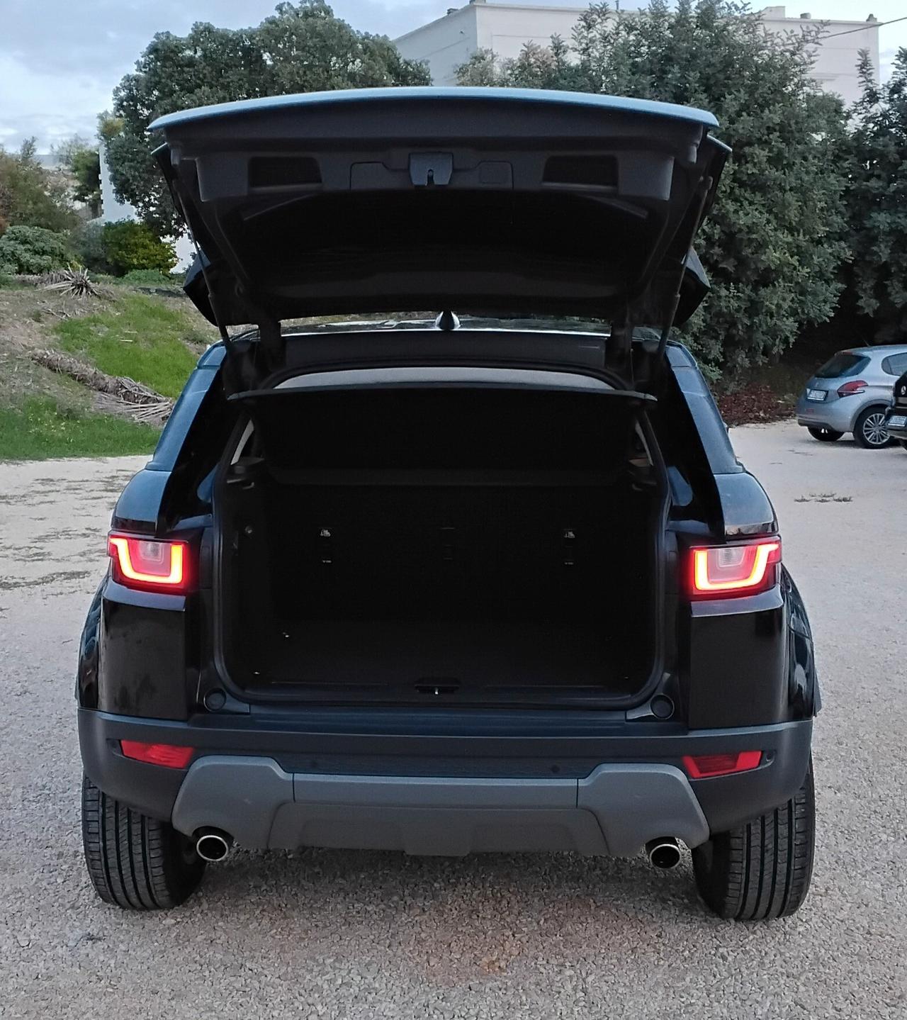 Land Rover Range Evoque 2.0 TD4 180 CV 5p. Pure