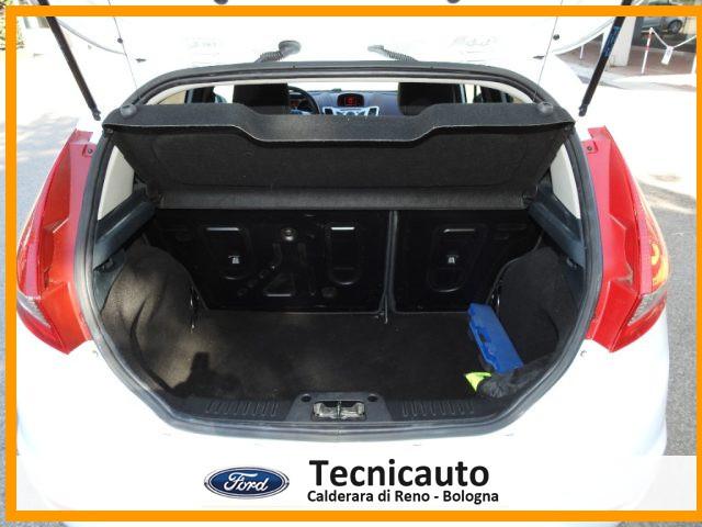 FORD Fiesta 1.4 5 porte Bz.- GPL Titanium *OK NEOPATENTATO*