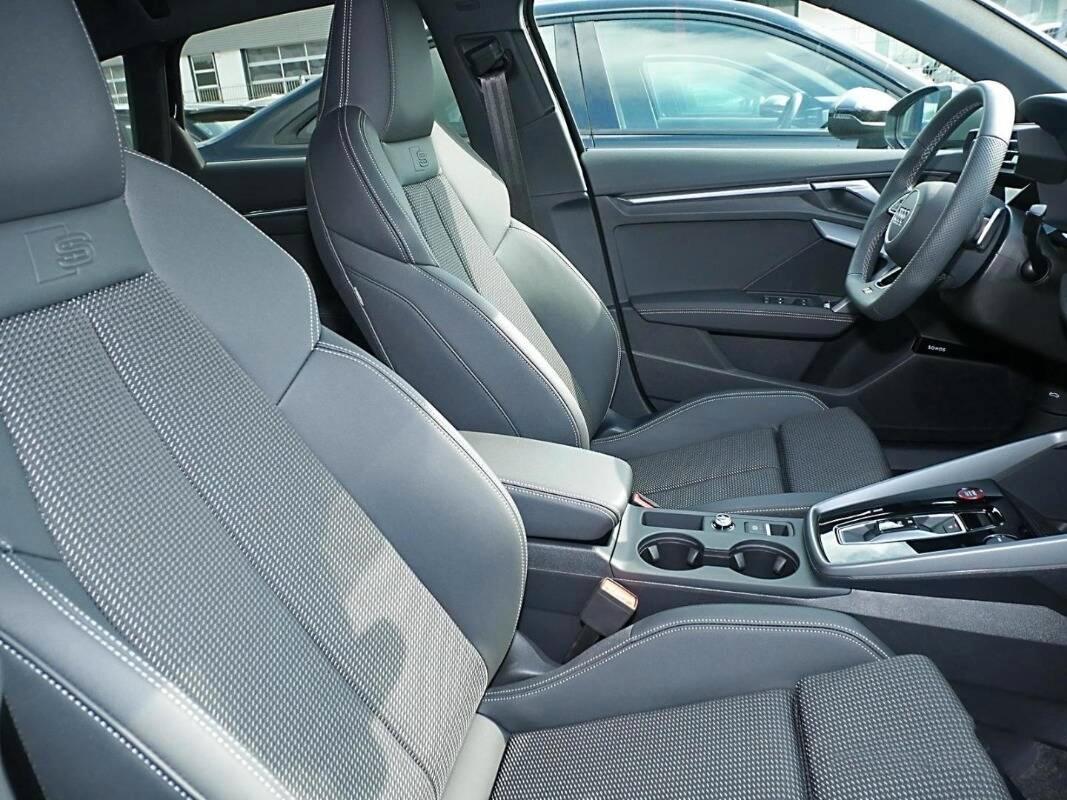 Audi S3 Sportback Sportback 333cv - Akrapovic - Head Up - Sonos