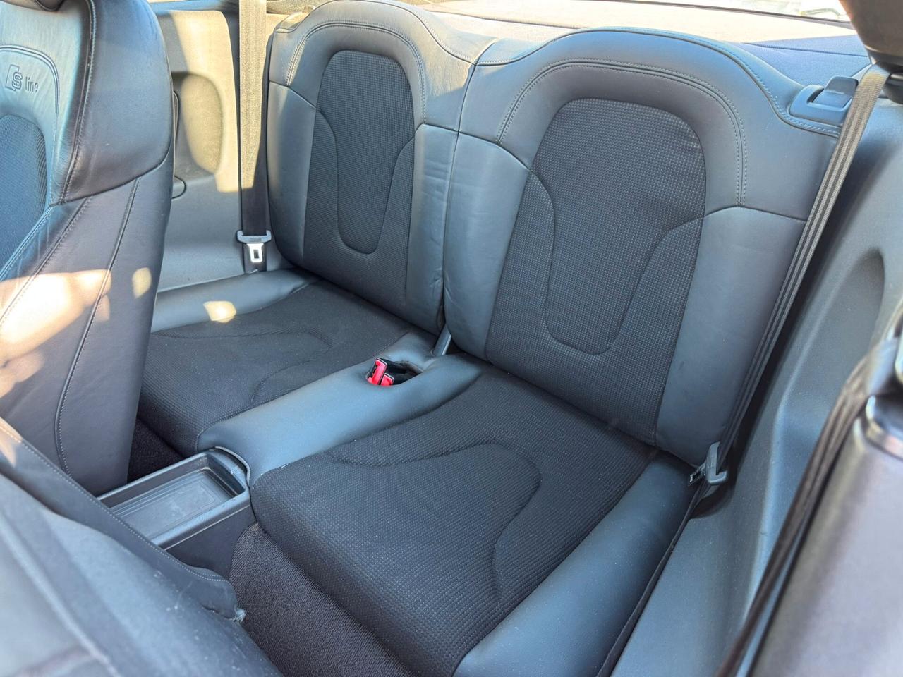 Audi TT Coupé 1.8 TFSI S-LINE