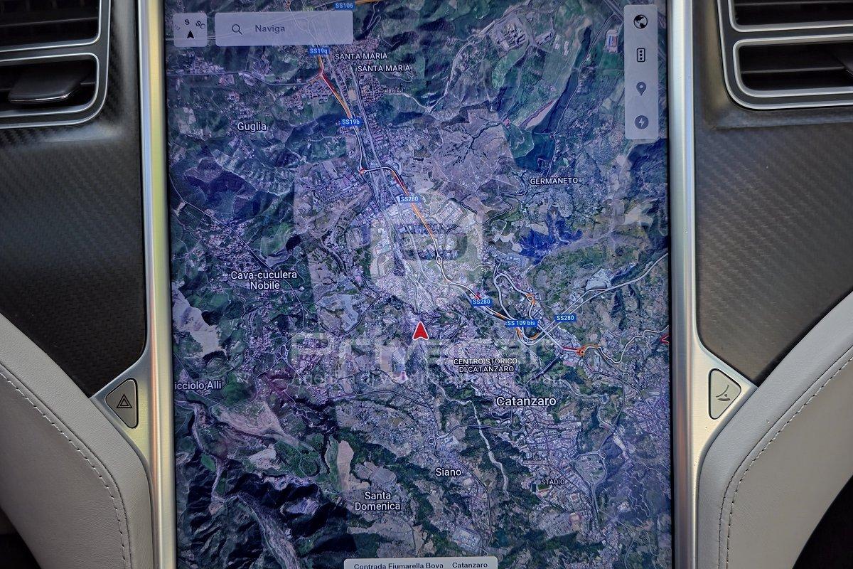 TESLA Model S 85kWh Dual Motor