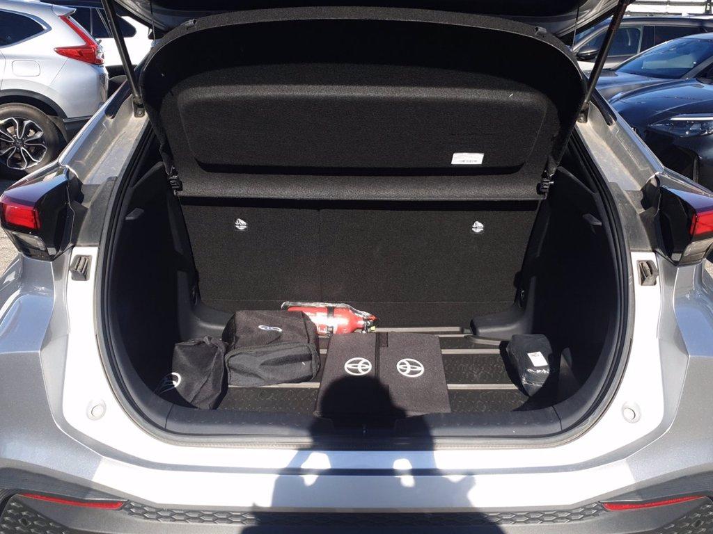 TOYOTA C-hr 2.0 hev trend fwd e-cvt del 2024