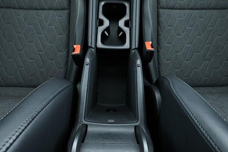 Volkswagen Tayron 1.5 eTSI ACT Life DSG 18" Led Matrix Navi Gancio
