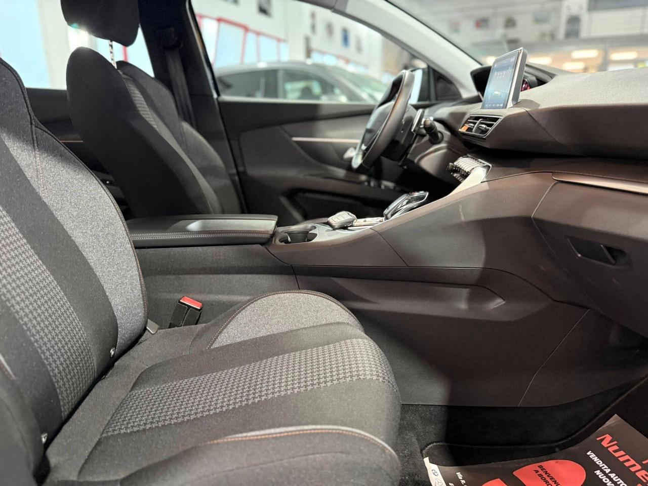 Peugeot 3008 Bluehdi 130cv EAT8 Allure 2022