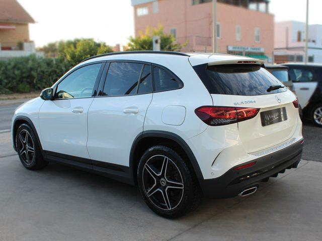 MERCEDES-BENZ GLA 200 d Automatic Premium