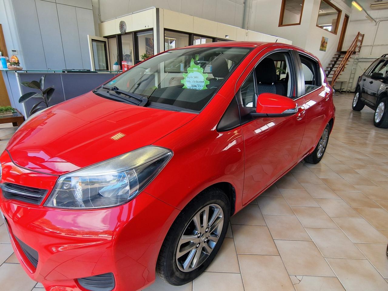 Toyota Yaris 1.0 5 porte Lounge