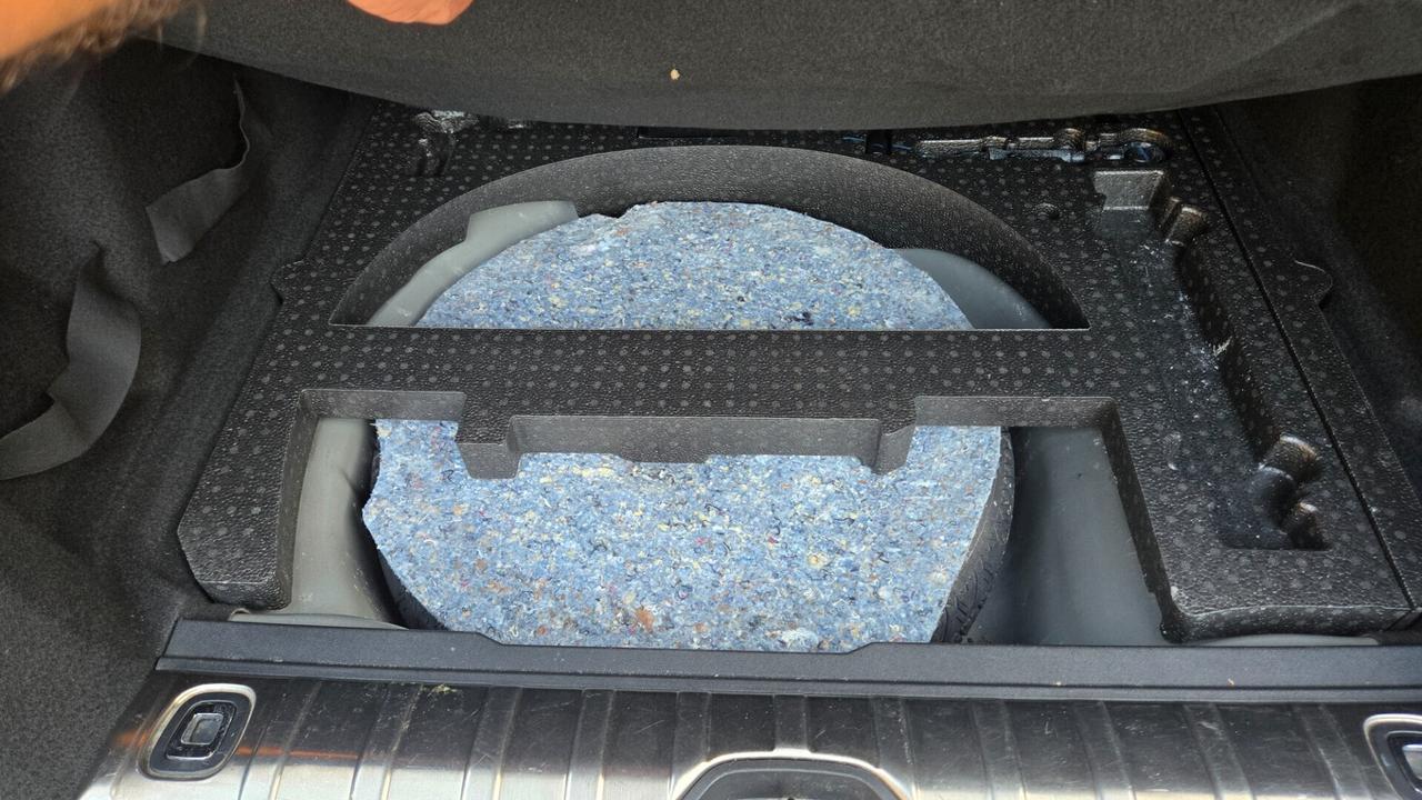 Peugeot 2008 BlueHDi 120 S&S Black Matt