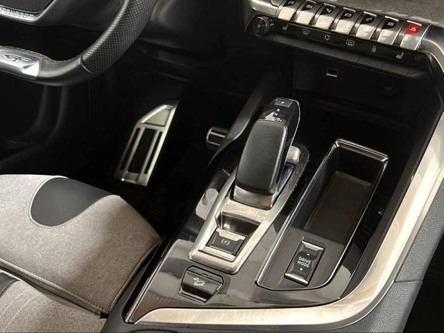 PEUGEOT 3008 Hybrid4 300 e-EAT8 GT Pack
