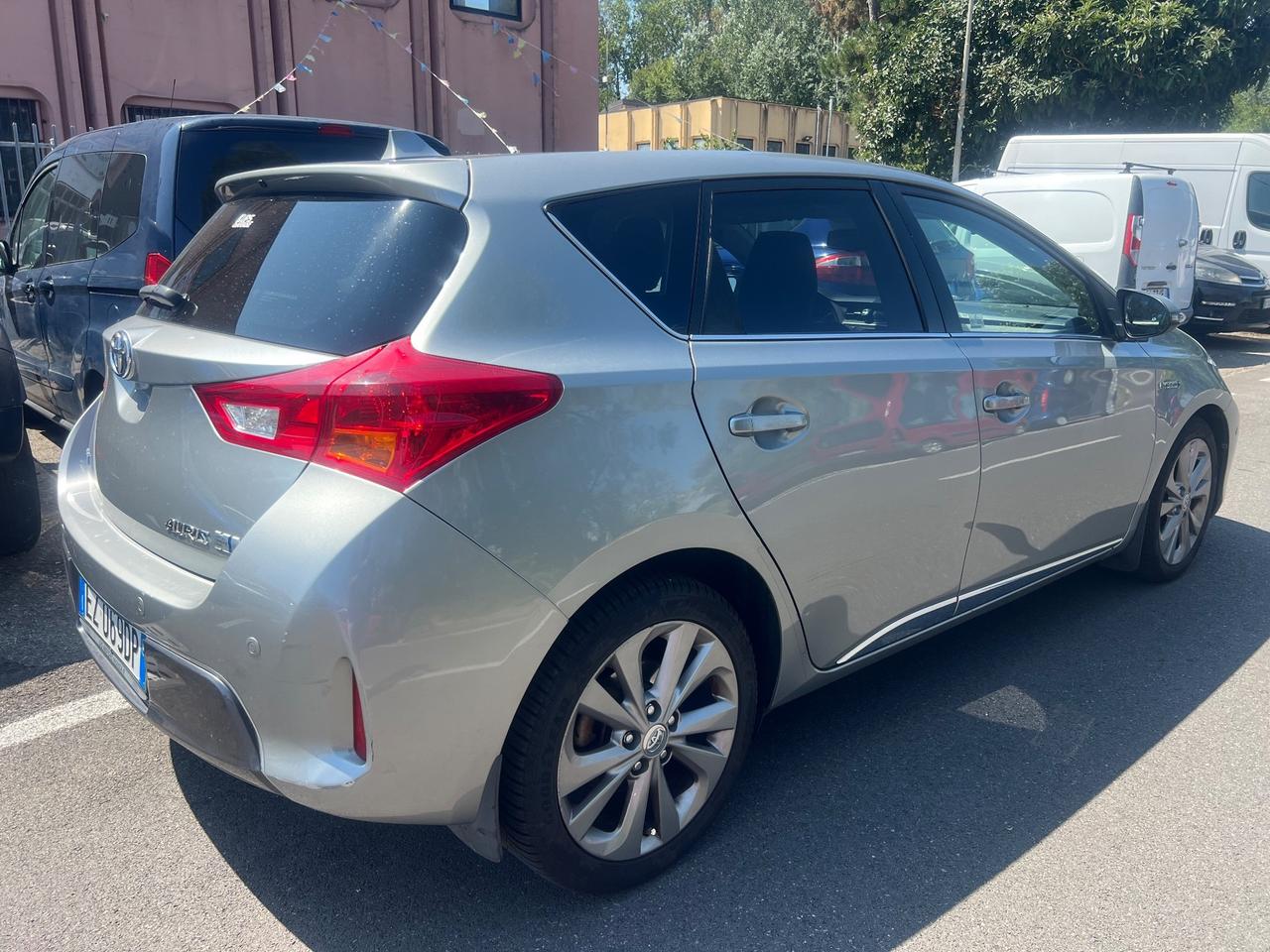 Toyota Auris 1.8 Hybrid Lounge